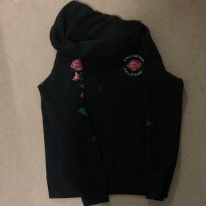 Hollister Unisex Floral Embroidered Sweatshirt